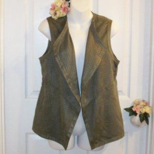 CHICO's Sz 0 Small (4) Open Front Microfiber Vest Sage Green Laser Cut